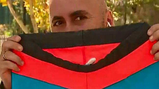 Hombre acusó discriminación por usar zunga en la piscina de su edificio