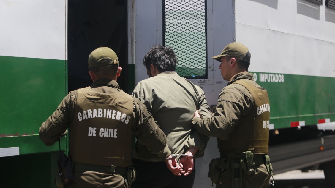 Dos detenidos tras robo en local de tragamonedas en Cerro Navia