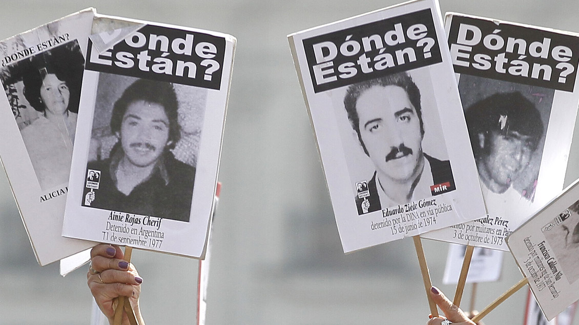 Gobierno busca eliminar el delito de negacionismo, planteado por la oposición