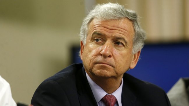 Ministro Larraín advierte desaceleración si no se aprueba su reforma tributaria