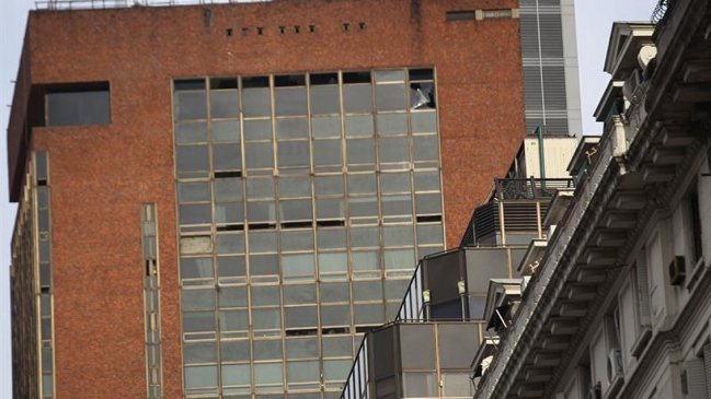 Incendio en hotel dejó dos muertos y más de 40 heridos en Buenos Aires