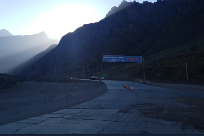 Reabren Paso Los Libertadores tras alud en lado argentino