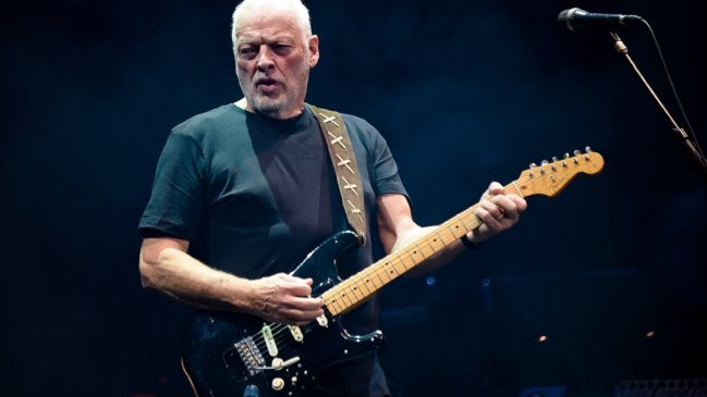 David Gilmour pone a la venta más de 100 guitarras de su colección