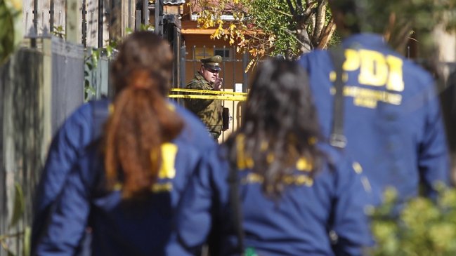 Encuentran cadáver en plena calle de Los Ángeles