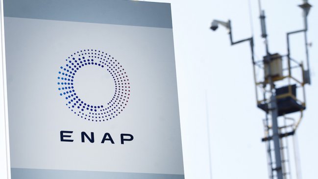 Los millonarios bonos que pagó Enap en medio de la crisis