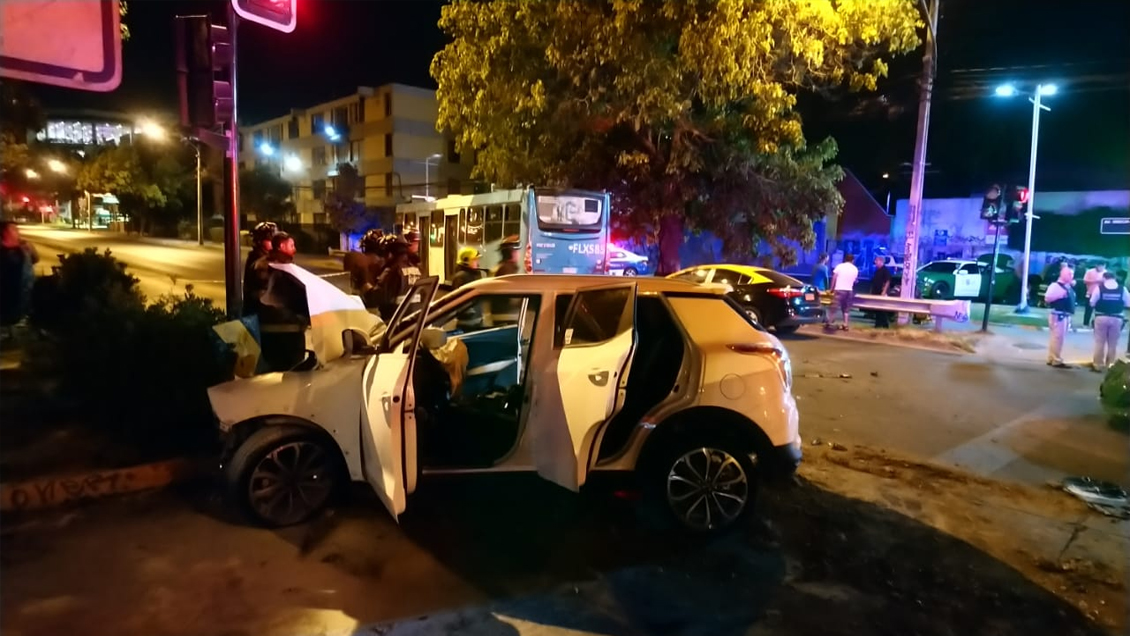 Un delincuente en riesgo vital tras colisión en persecución policial