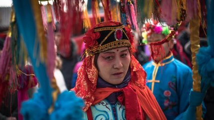   Chinos recibieron el Año del Cerdo con un colorido desfile 