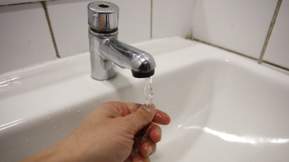 Coronel: Empresa Essbio fue sancionada por suministro de agua turbia