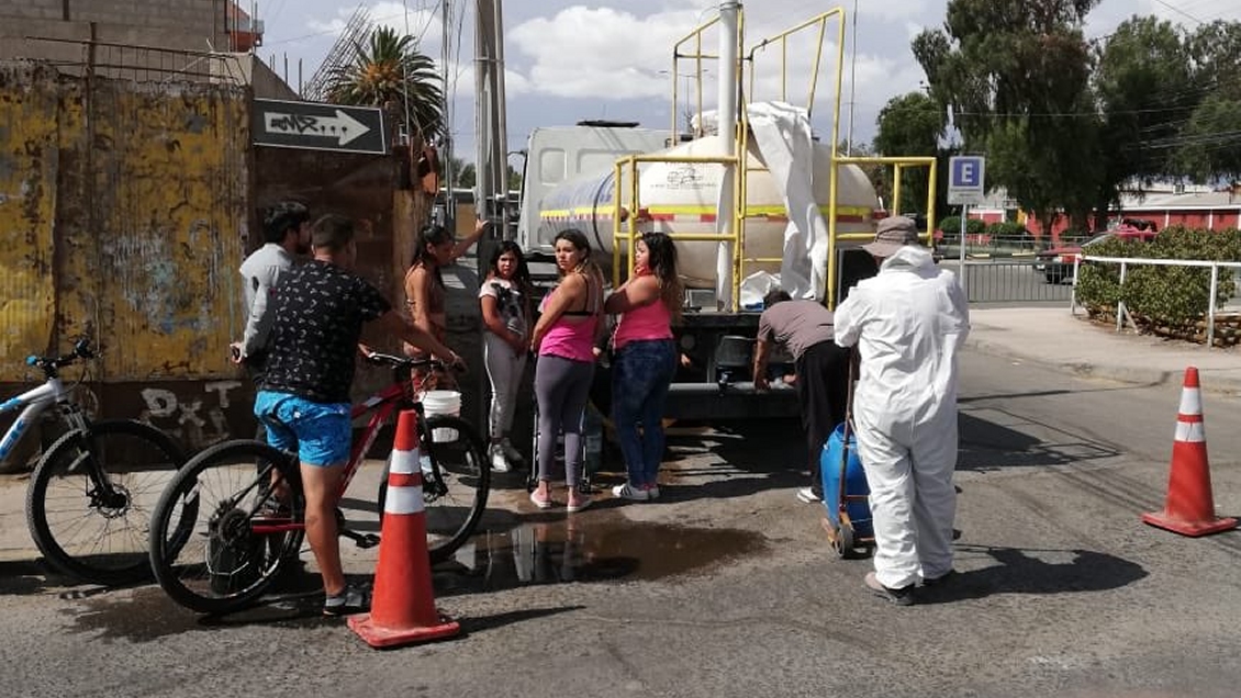 Calama: Vecinos indignados al cumplir una semana con problemas de agua potable
