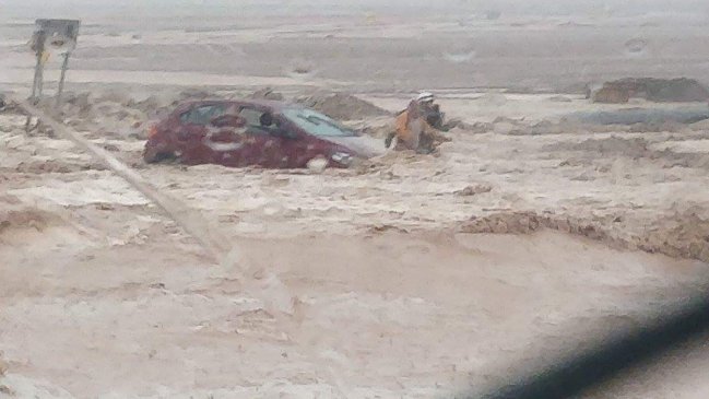 Intensa lluvia genera graves problemas en Calama y Chuquicamata