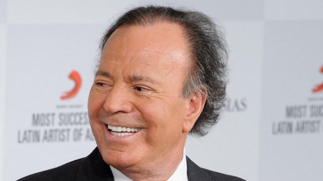 Julio Iglesias será el primer hispano en recibir un Grammy honorífico