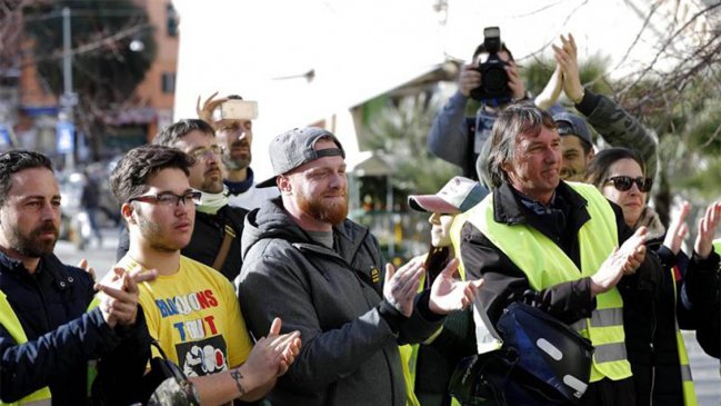 Chalecos amarillos se lanzan a la calle en el décimotercer sábado de protesta