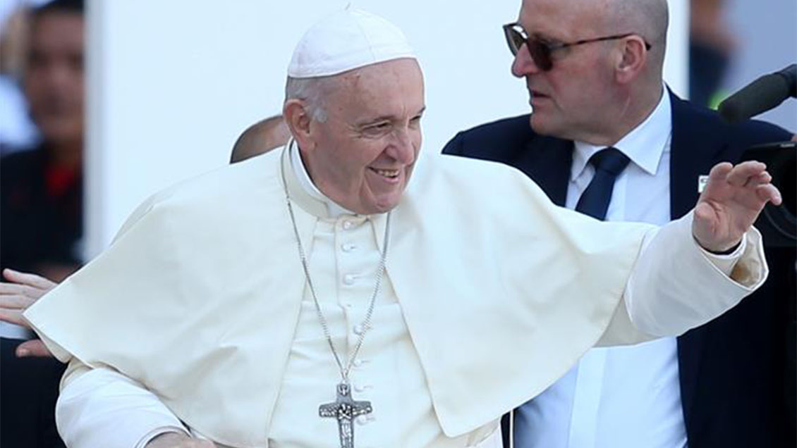 El papa pide combatir y denunciar 