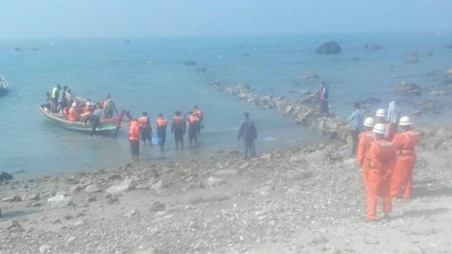 Al menos 18 desaparecidos al hundirse un barco en el oeste de Birmania