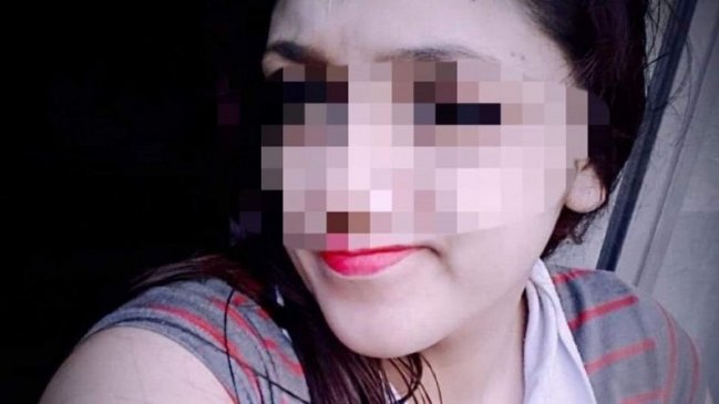 Conmoción por adolescente que dio a luz y degolló a su bebé con una tijera en Argentina