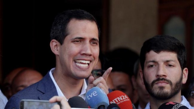 Contraloría venezolana audita a Guaidó por recibir dinero 