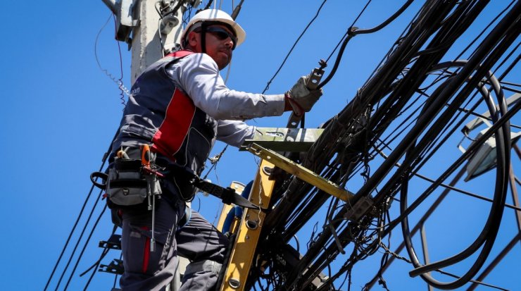 Cuenta regresiva para el retiro de cables en desuso del centro de Chillán