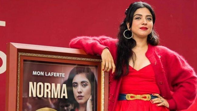 Mon Laferte adelanta proyecto que mezcla cuecas y mariachi