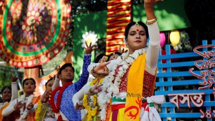  El colorido Festival de la Primavera en Bangladesh  