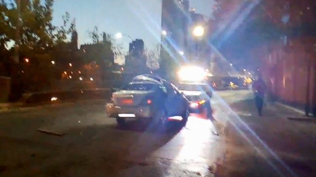 Delincuentes colisionaron tras asaltar servicentro en Santiago