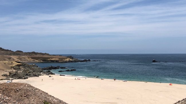 Atacama: Molestia por cobro para ingresar a Playa Blanca en vehículo