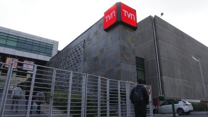  Compleja negociación en TVN: Trabajadores piden bono de un millón  