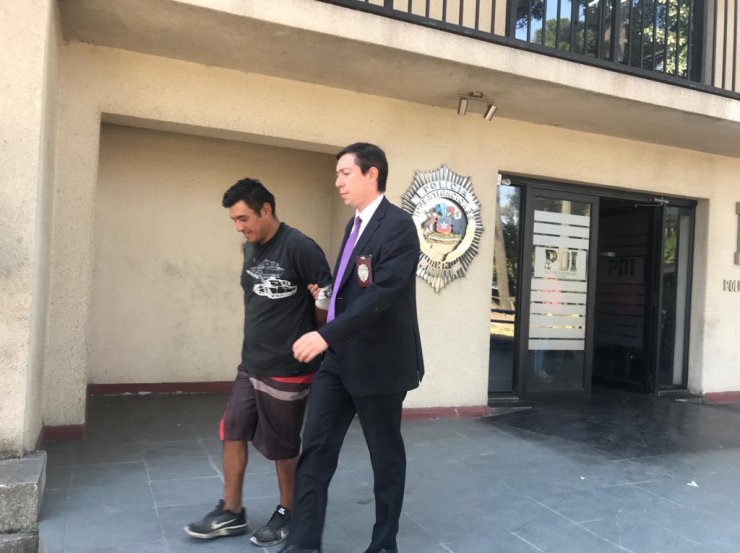 Detienen a pareja de jóvenes tras robar y golpear a anciano con discapacidad en Chillán