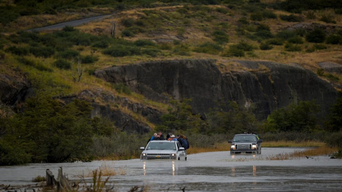 Intendente de Magallanes y alerta roja en Torres del Paine: 