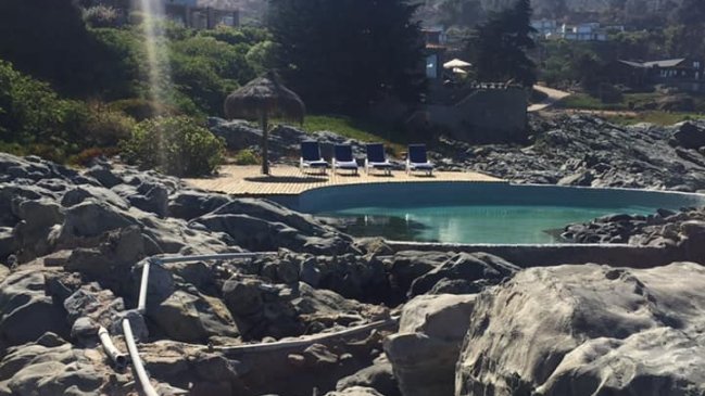 Descubren extracción ilegal de agua de mar para llenar las piscinas en casas de exclusivo sector de Zapallar
