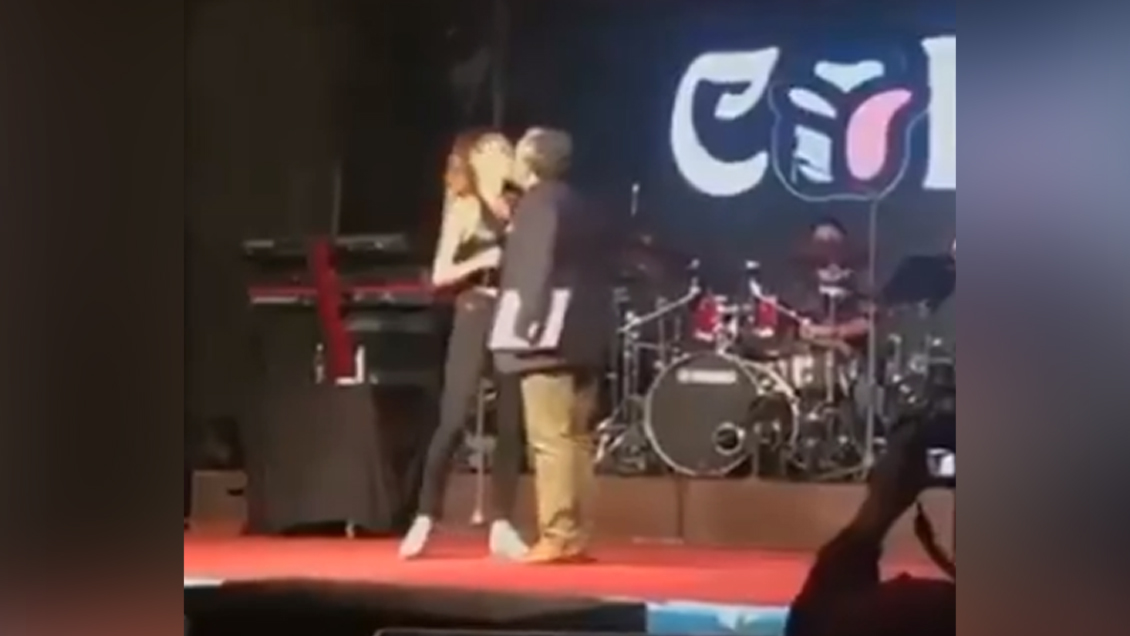 Acusan a alcalde de intentar besar a la fuerza en la boca a Camila Gallardo