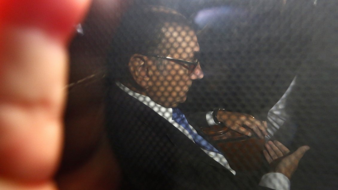 Someten a proceso a ex comandante en jefe del Ejército por malversación