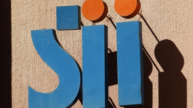 Hombre fingió ser funcionario del SII para estafar a adultos mayores en Las Condes