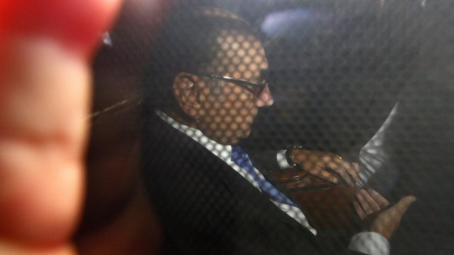 Someten a proceso a ex comandante en jefe del Ejército por malversación