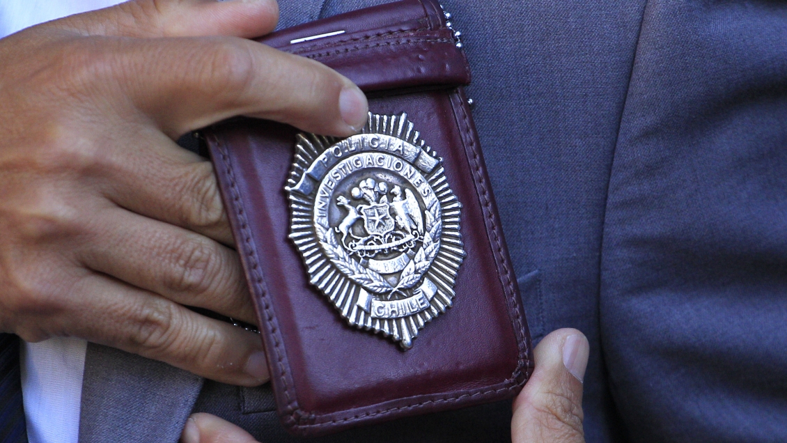 Detienen en Aeropuerto a involucrado en daños a Iglesia de la Gratitud Nacional