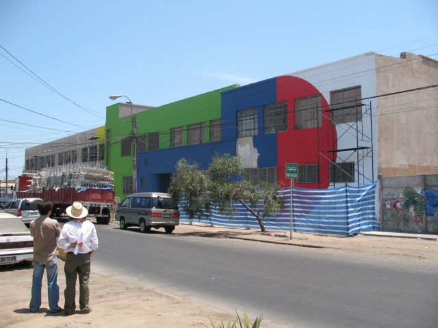 Tres colegios pueden retrasar ingreso a clases tras lluvias en Iquique