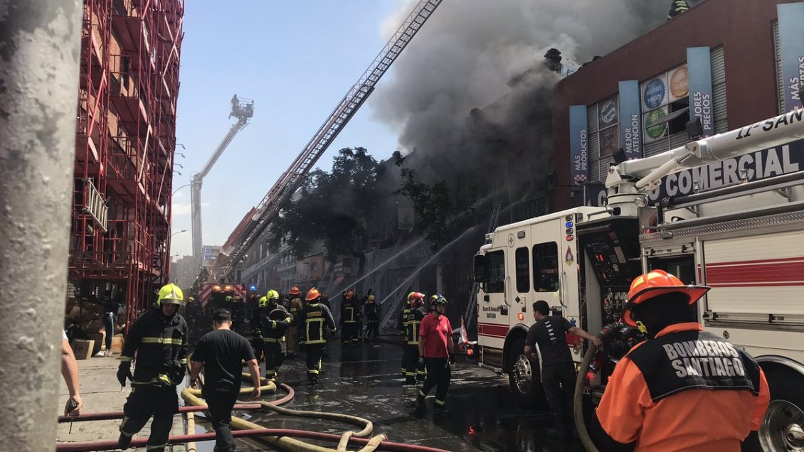 Este jueves se realiza catastro final de pérdidas tras incendio en Barrio Meiggs