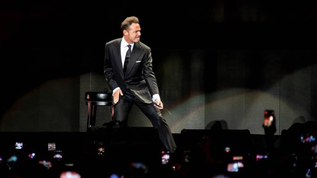 Retraso marca el segundo concierto de Luis Miguel en Chile
