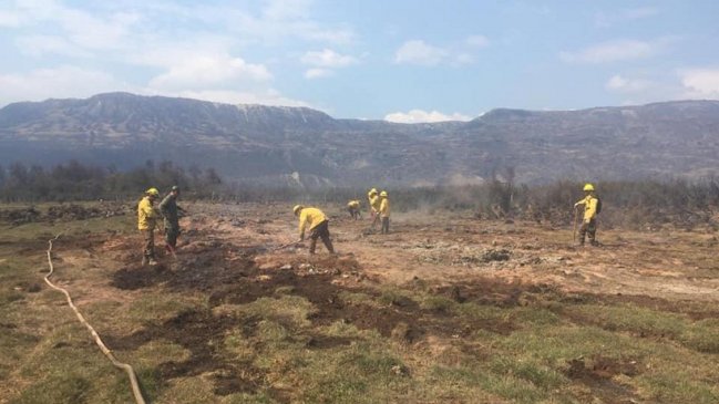 Autoridades y parlamentarios siguen en conflicto por gestión de incendio en Cochrane