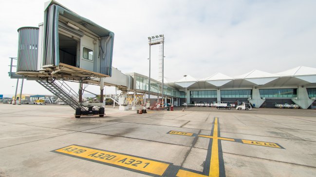 Avión aterrizó de emergencia en Antofagasta por muerte de un pasajero