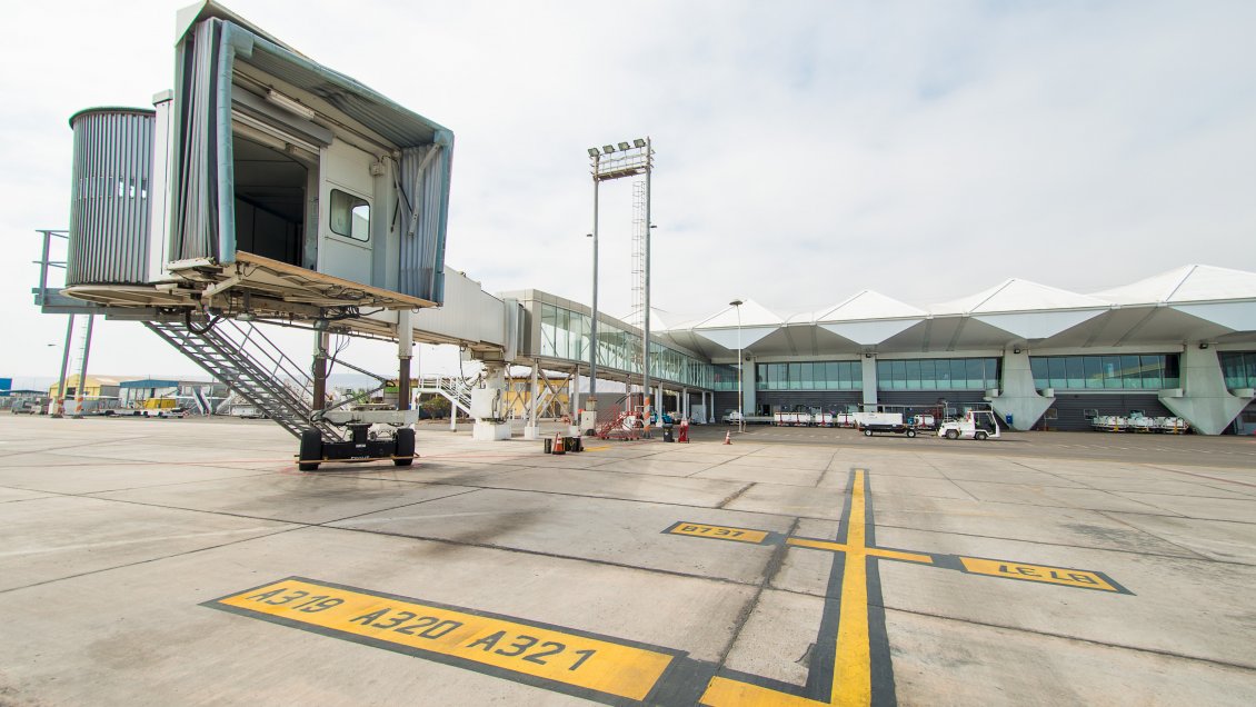 Avión aterrizó de emergencia en Antofagasta por muerte de un pasajero