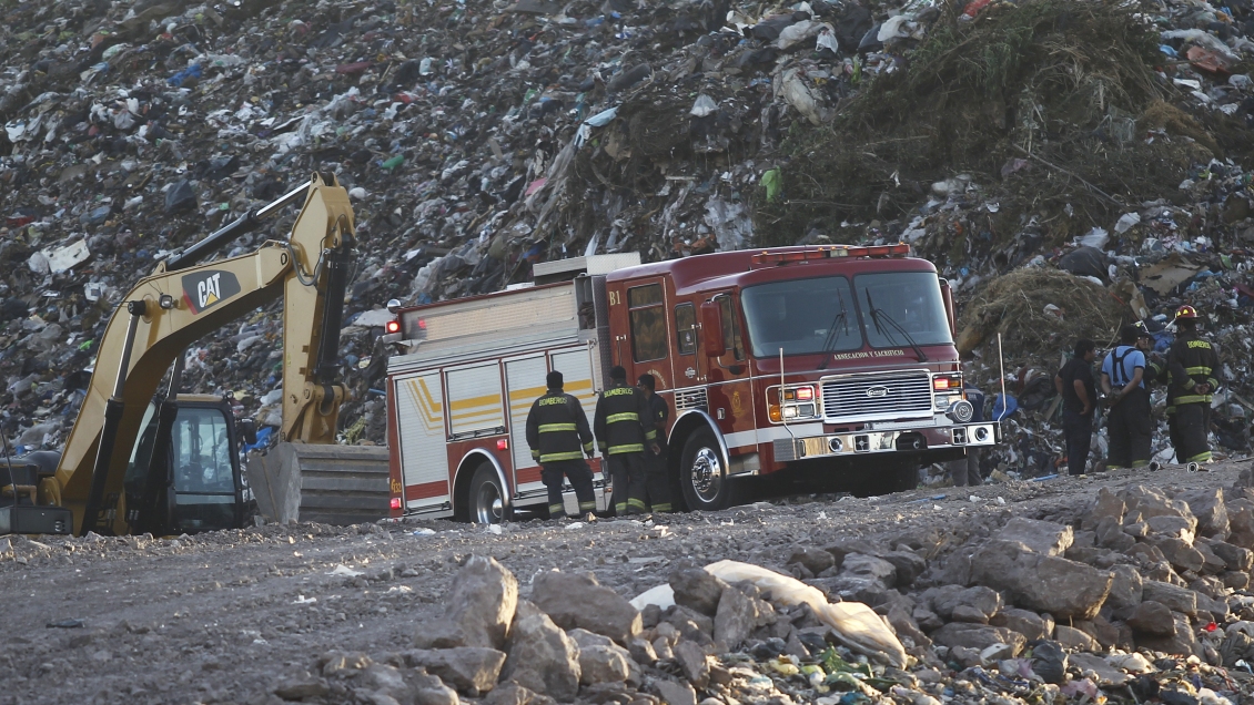 Puente Alto: Vecinos denuncian que vertedero ilegal genera dos incendios diarios