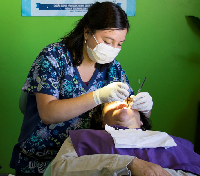 Más de mil personas serán beneficiadas con atención odontológica domiciliaria en Ñuble