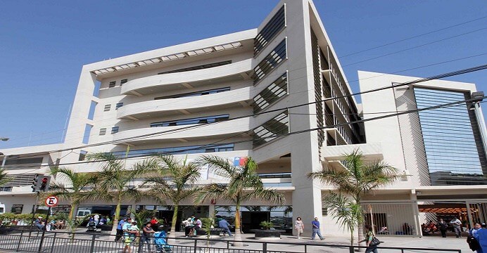 Ariqueños ya puede acceder al programa de implantes odontológicos del Hospital Regional