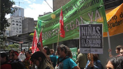  Protesta en Buenos Aires para pedir aborto a una niña violada  