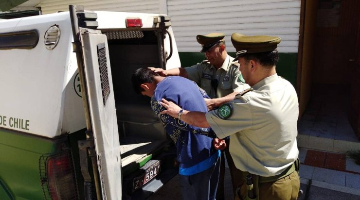 Carabineros detiene a menor acusado de robar en parroquia y supermercado de San Nicolás