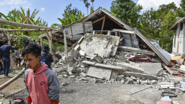 Nuevo sismo en Indonesia deja 11 heridos y más de 100 casas dañadas