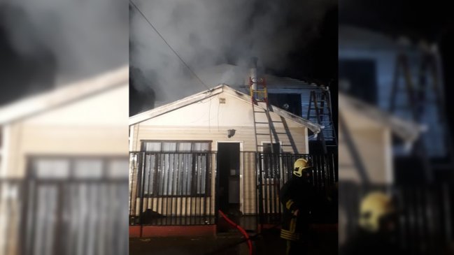 Incendio en Puerto Montt dejó a una mujer con quemaduras