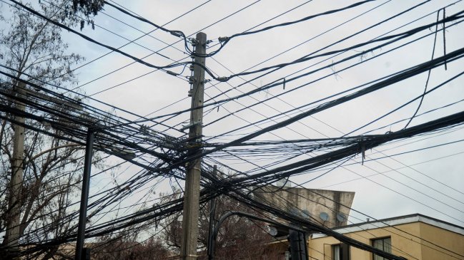 Comisión de Energía de la Cámara exigirá a las empresas pagar el cambio de medidores