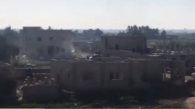 La batalla final: Los kurdos mantienen duros combates en último enclave de ISIS