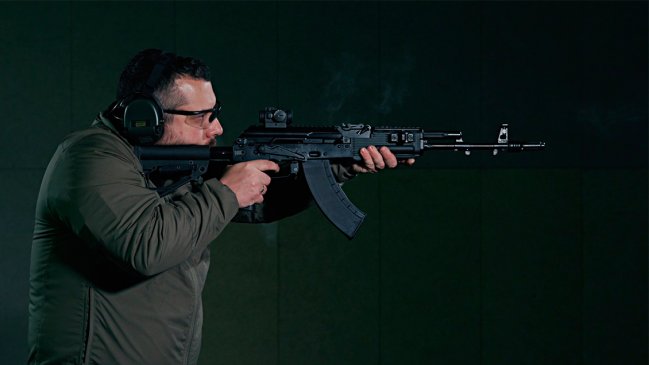 Rusia abre en India una fábrica de fusiles Kaláshnikov